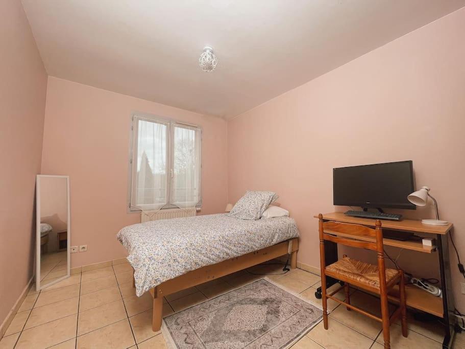 La Perle Rose Only Women Femmes Uniquement Apartment Venissieux Exterior photo